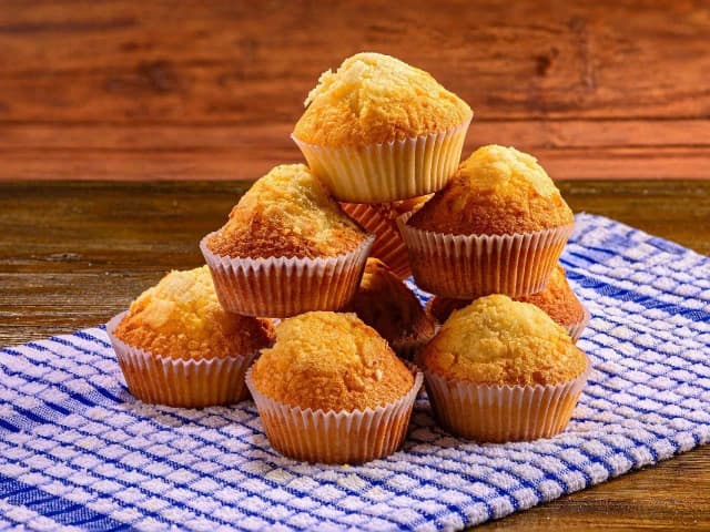 Jaka mąka do muffinek? Odkryj najlepsze opcje i sekrety wypieku Jaka mąka do muffinek? Odkryj najlepsze opcje i sekrety wypieku