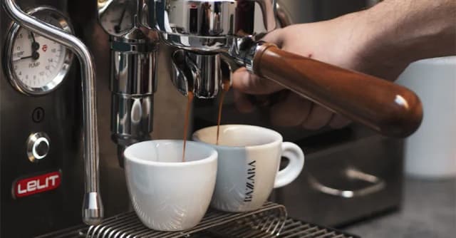 Która kawa jest kwaśna: arabica czy robusta? Odkryj różnice! Która kawa jest kwaśna: arabica czy robusta? Odkryj różnice!