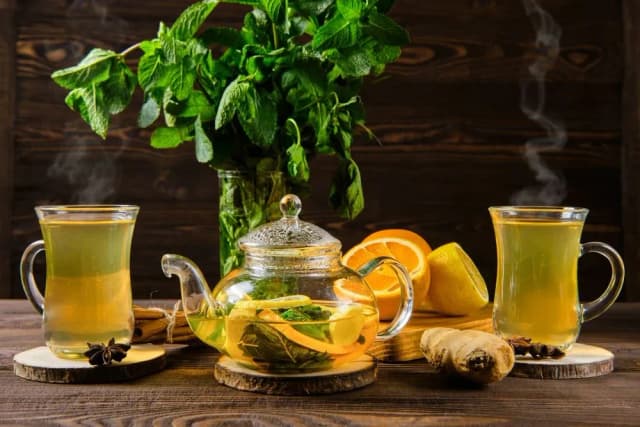 Jak kroić imbir do herbaty, aby wydobyć pełnię smaku i aromatu Jak kroić imbir do herbaty, aby wydobyć pełnię smaku i aromatu